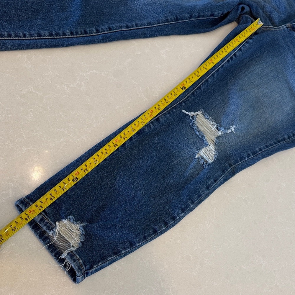 Judy Blue Woman’s Boyfriend Jeans - Picture 9 of 12